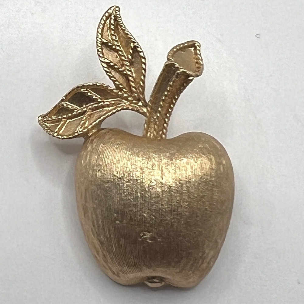 Vintage Avon Apple Brooch‎ Brushed Gold Tone Pin